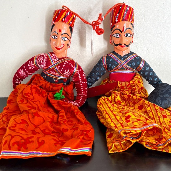 SOLD Bombay Store puppet couple, unique, vintage; FB$25 - Picture 1 of 8